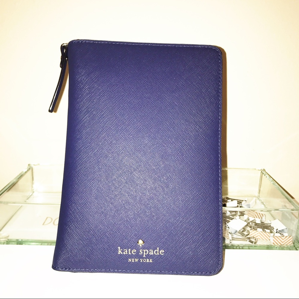 NWOT Kate Spade Zip Around Organizer